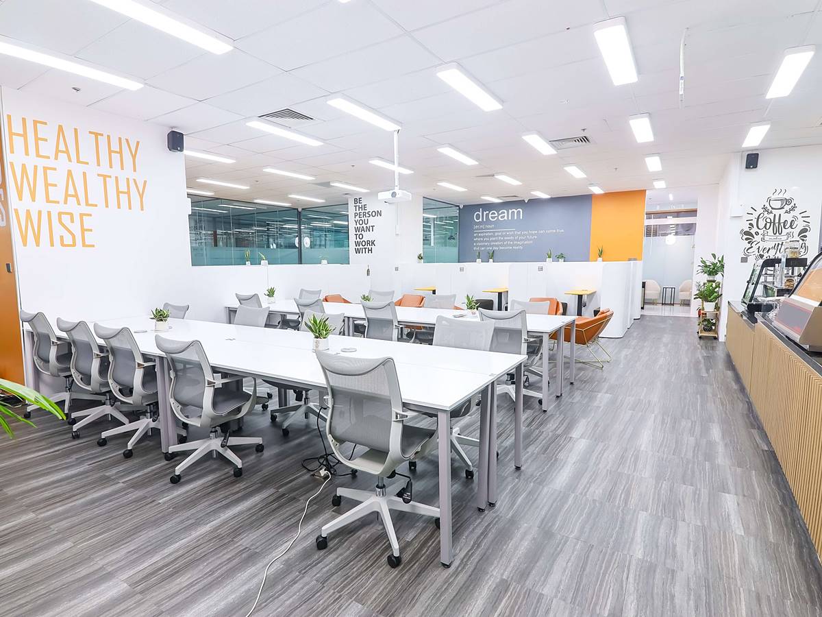 Văn phòng trọn gói WorkEasy tại Toà nhà Saigon Paragon, Số 3 Nguyễn Lương Bằng, Phường Tân Phú, Quận 7 - Vlook.vn