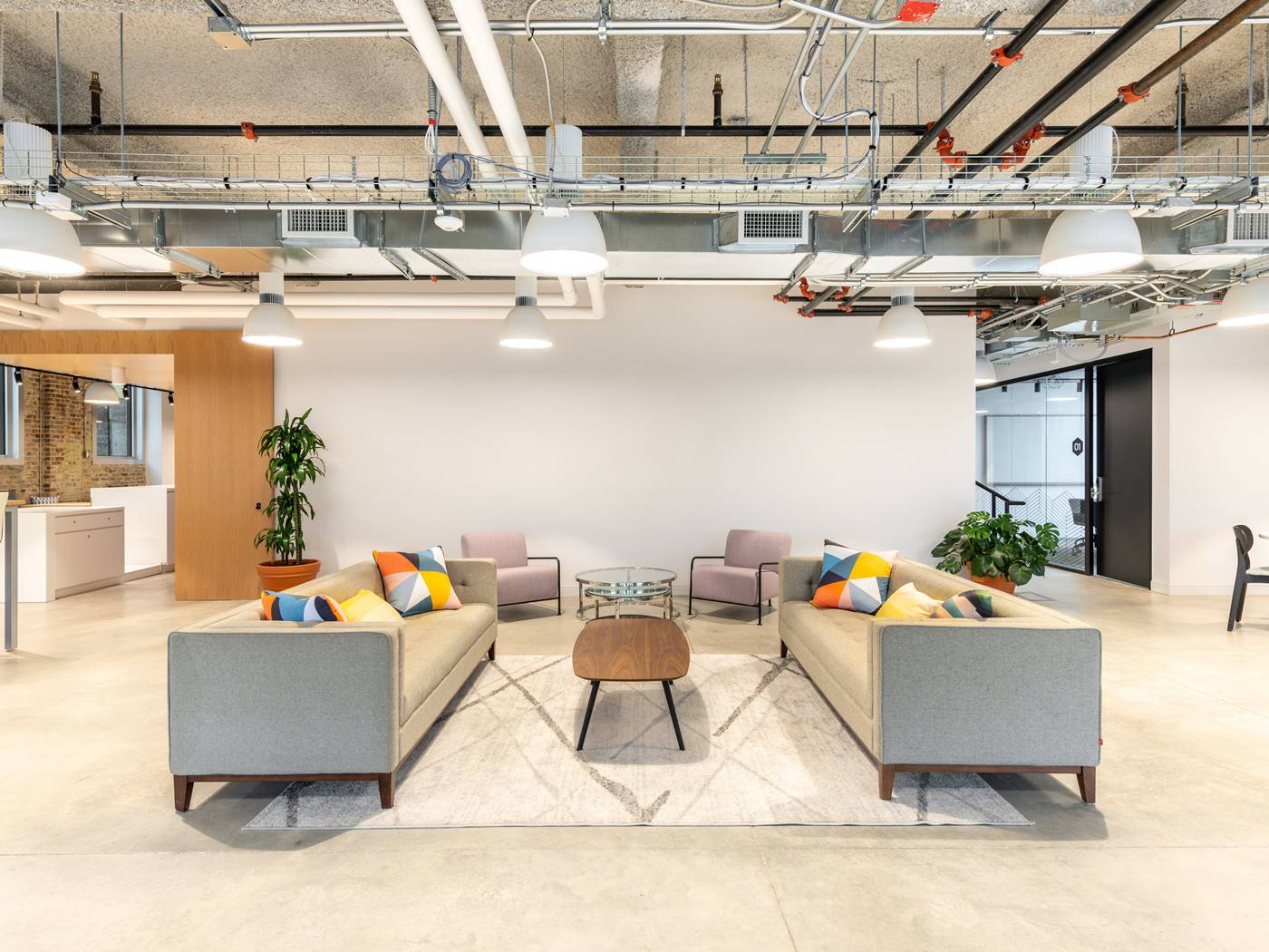 Văn phòng trọn gói Regus L'Mak Signature, Quận 3, TP.HCM - Vlook.vn